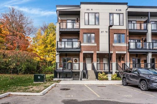 32-25 Isherwood Ave, Cambridge, ON, N1R0E2 | Card Image