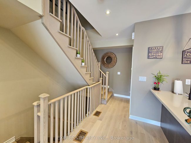 279 Moody Dr, House attached with 3 bedrooms, 3 bathrooms and 2 parking in Kleinburg ON | Image 22