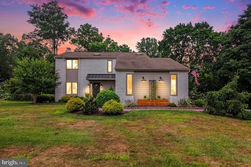 25 E Knowlton Rd, MEDIA, PA, 19063-4926 | Card Image