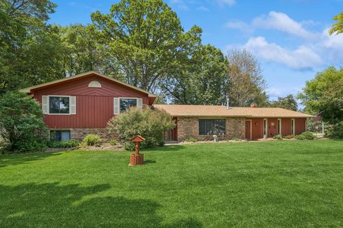 2216 146th Ave Ne, Ham Lake, MN, 55304-4572 | Card Image