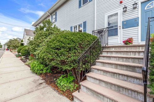 23-23 Waverly Pl, Melrose, MA, 02176-5225 | Card Image