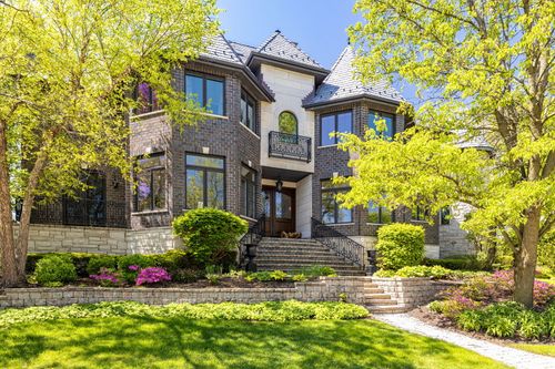 17 Ambriance Dr, Burr Ridge, IL, 60527-6493 | Card Image