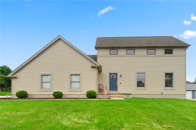 6673 Bristlewood Drive, House other with 3 bedrooms, 2 bathrooms and null parking in Youngstown OH | Image 2