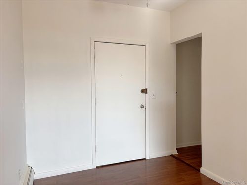 2-4 Bancker Pl, New Rochelle, NY, 10805-2007 | Card Image