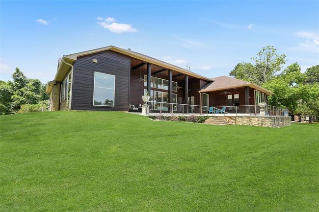 18 Smith Loop N, House other with 4 bedrooms, 5 bathrooms and 2 parking in Cleveland TX | Image 29