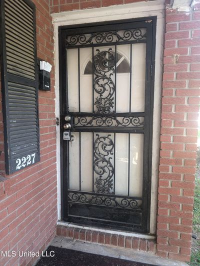 Front door | Image 2