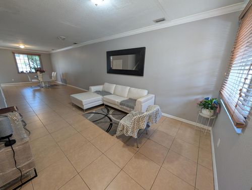 238 Se 2nd Ave, Hallandale Beach, FL, 33009-5641 | Card Image