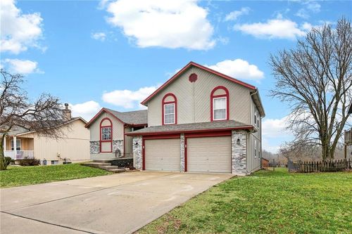 2304 Valley View W Drive, Pleasant Hill, MO, 64080 | Card Image