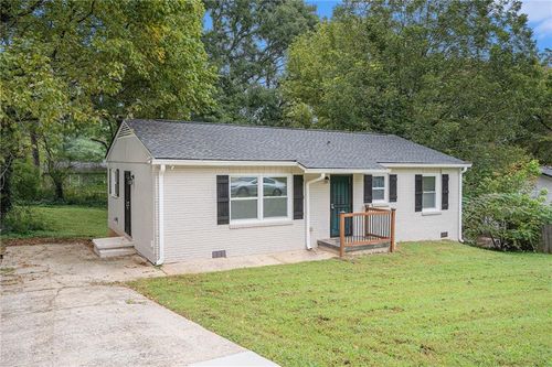 938 Rebel Forest Dr Se, Atlanta, GA, 30315-8621 | Card Image