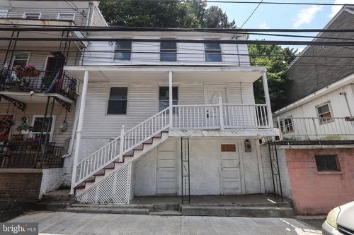 445 E Norwegian St, POTTSVILLE, PA, 17901-3606 | Card Image