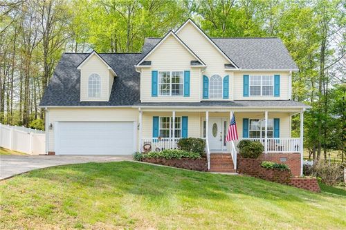 392 Arbor Trl, Thomasville, NC, 27360-7170 | Card Image