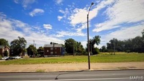 5250 Greer Ave, Saint Louis, MO, 63115-1019 | Card Image