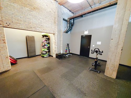 apt-405-411 Ontario St, Chicago, IL, 60654-6948 | Card Image
