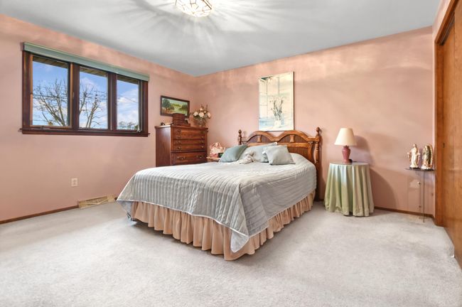 Primary Bedroom (2) | Image 12