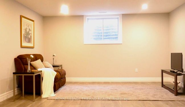 LOWER - 26 Royal Dornoch Dr, House other with 2 bedrooms, 1 bathrooms and 1 parking in St. Thomas ON | Image 6