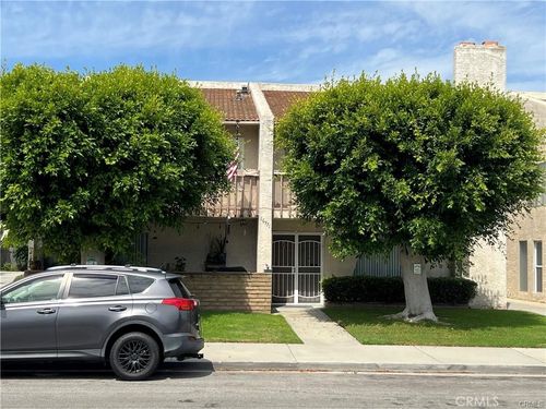 16771 Green Ln, Huntington Beach, CA, 92649-3448 | Card Image