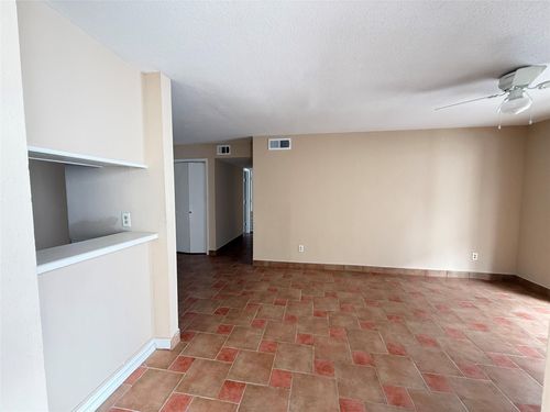 605-7200 Clarewood Dr, Houston, TX, 77036-4409 | Card Image