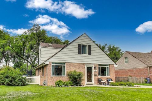 614 Beach Ave, La Grange Park, IL, 60526-5718 | Card Image
