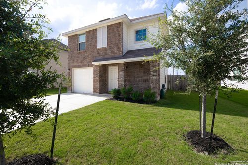 604 Saxon St, Seguin, TX, 78155-2966 | Card Image