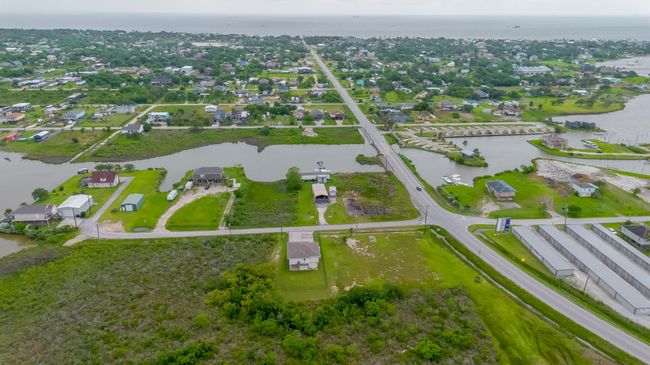 837 22 Nd St, House other with 2 bedrooms, 2 bathrooms and null parking in San Leon TX | Image 43