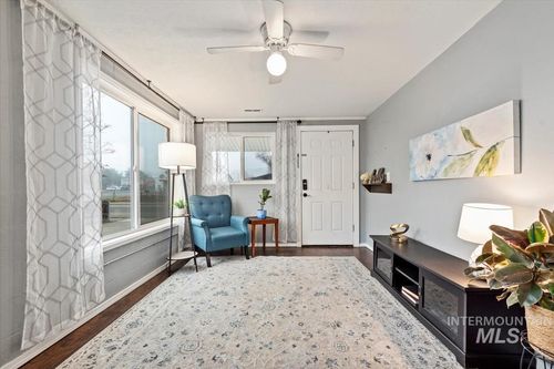 109 E 8th N, Mountain Home, ID, 83647-2107 | Card Image