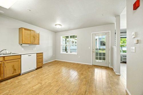 941 Mountain Meadows Cir, Ashland, OR, 97520-9117 | Card Image