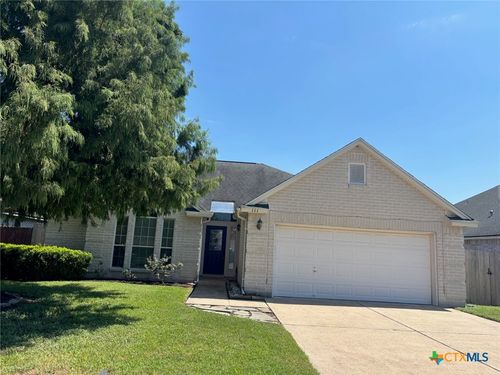 111 Hackamore Ln, Victoria, TX, 77904-3228 | Card Image