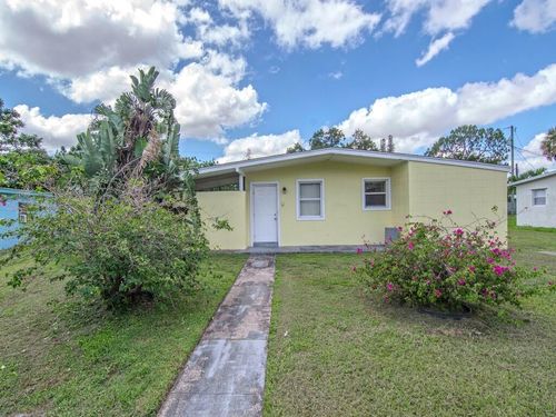 170 Se Solaz Ave, Port St. Lucie, FL, 34983-8405 | Card Image