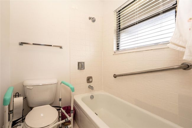 272 Beaver Dam Ct, Townhouse with 2 bedrooms, 2 bathrooms and null parking in Royal Palm Beach FL | Image 23
