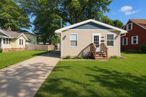 3803 Bowdoin St, Des Moines, IA, 50313-3773 | Card Image