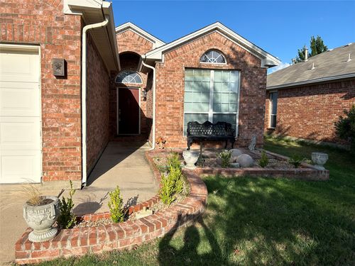 12608 Clarksburg Trl, Fort Worth, TX, 76244-5718 | Card Image
