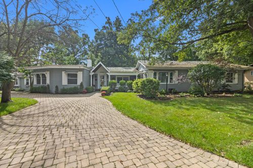 435 Forest Dr, Fontana, WI, 53125-1460 | Card Image