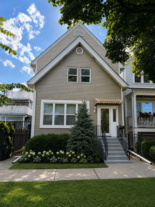 3914 N Mozart St, Chicago, IL, 60618-3620 | Card Image