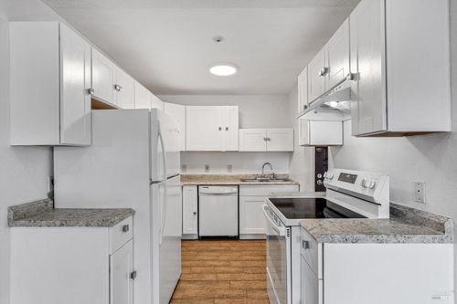 apt-305-1370 Townview Ave, Santa Rosa, CA, 95405-7551 | Card Image