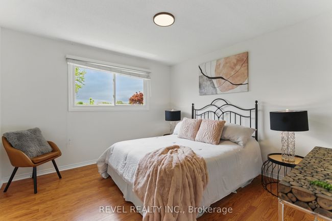 1076 Roxborough Dr, House other with 4 bedrooms, 3 bathrooms and 2 parking in Oakville ON | Image 20