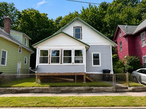 734 13th St, Rock Island, IL, 61201-2566 | Card Image