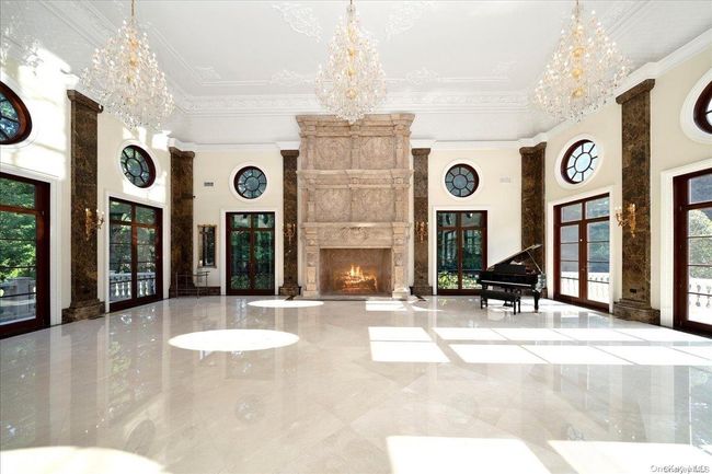 Ball Room | Image 11