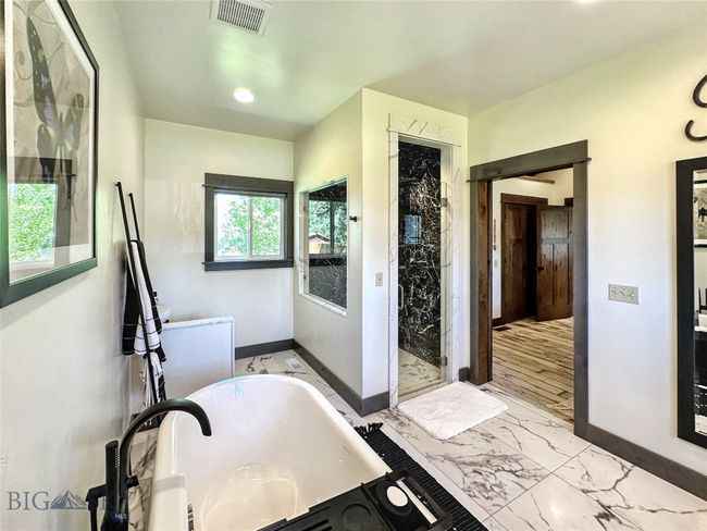 Ensuite Bath - view 2 | Image 14