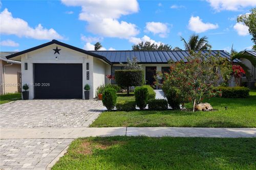 9330 43rd St, Sunrise, FL, 33351-5922 | Card Image