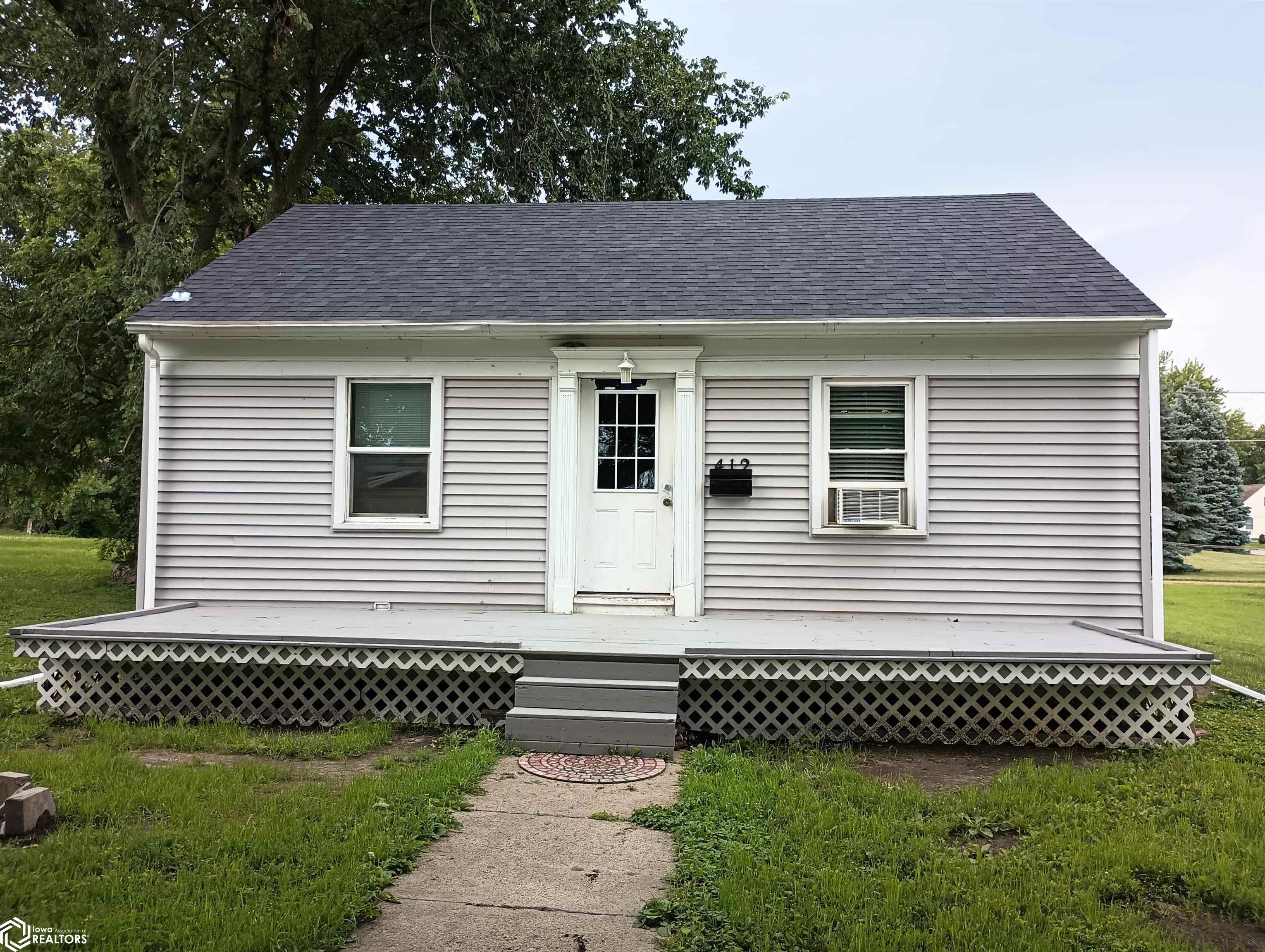 Federal St, Hampton, IA 50441