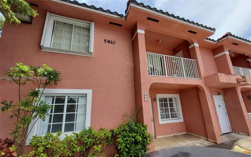 101-5810 W 18th Ln, Hialeah, FL, 33012-8911 | Card Image