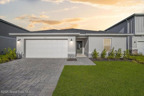 527 Glaspell Cir Se, Palm Bay, FL, 32909-1422 | Card Image