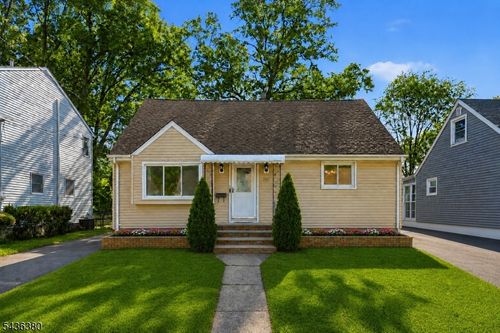 298 Fairway Ave, Belleville, NJ, 07109-1432 | Card Image