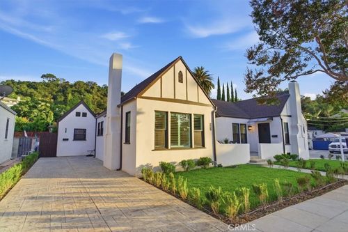 900 Brier Ln, Glendale, CA, 91205-3521 | Card Image