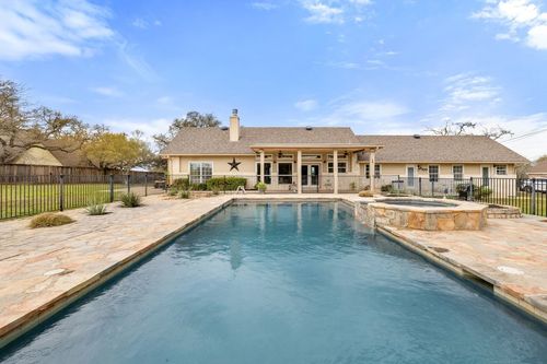 911 Oak Meadow Dr, Dripping Springs, TX, 78620-3947 | Card Image