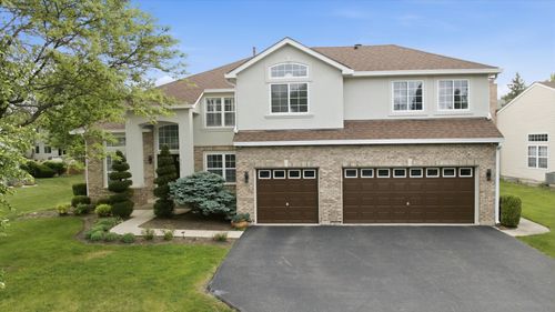2210 Fieldcrest Dr, Mundelein, IL, 60060-5351 | Card Image