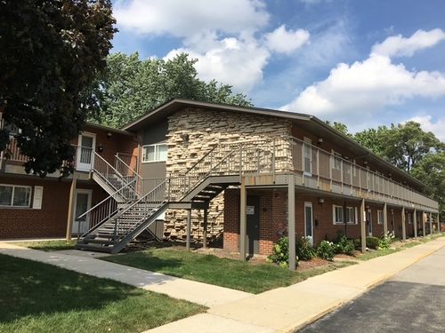 apt-1b-1915 Whitechapel Dr, Mount Prospect, IL, 60056-4724 | Card Image