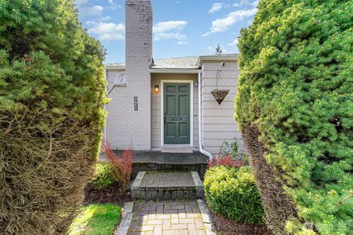 1733 Ne 88th Street, Seattle, WA, 98115 | Card Image