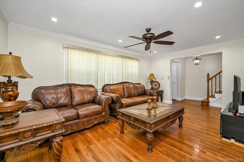 64 213th St, Oakland Gardens, NY, 11364-2128 | Card Image