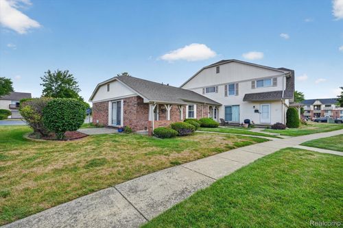 16-12000 Juniper Way, Grand Blanc, MI, 48439 | Card Image
